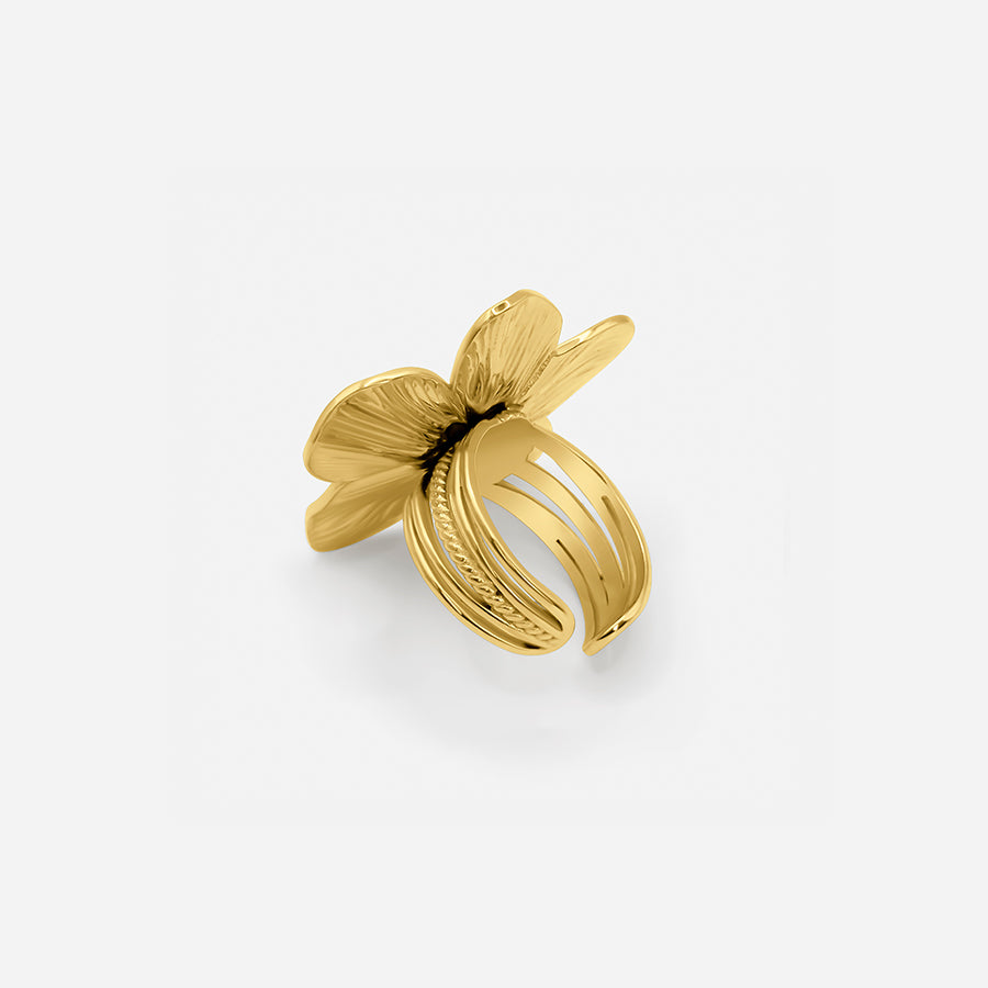 Goldener Blumenring – Ein elegantes Accessoire mit natürlicher Note