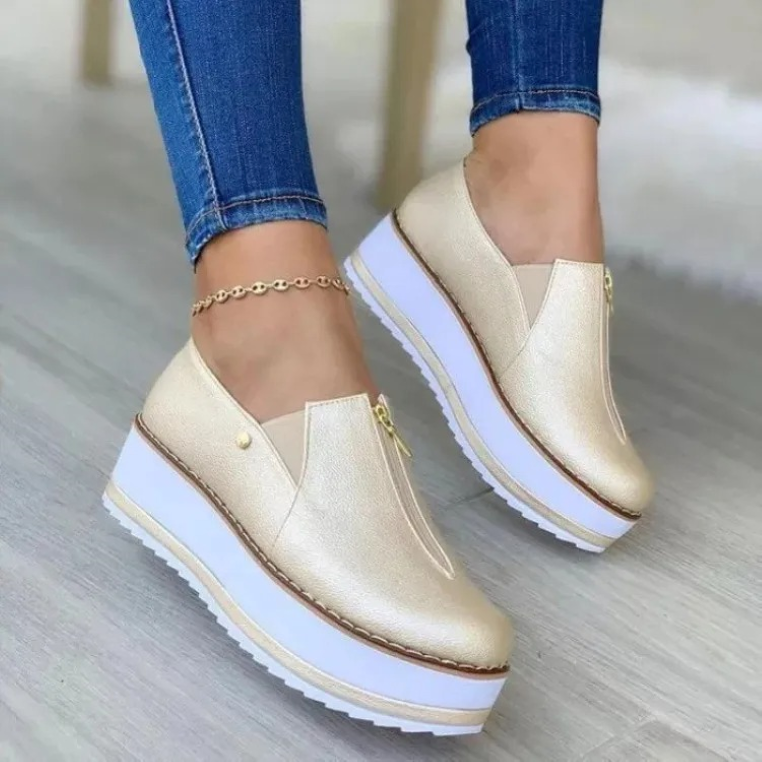 Nica – vulkanisierte Damen-Loafer aus Wildleder mit Reißverschlussdetail