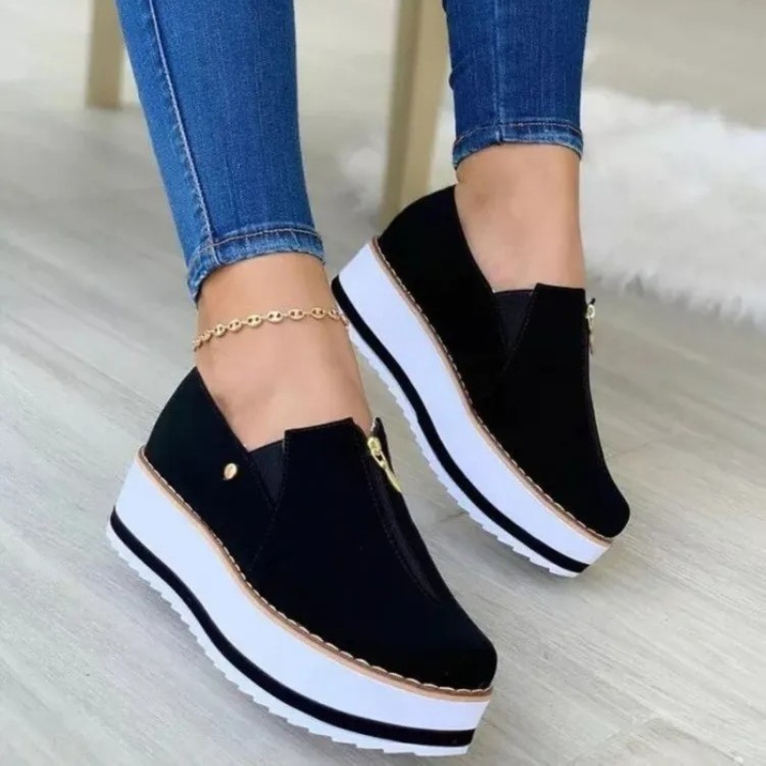 Nica – vulkanisierte Damen-Loafer aus Wildleder mit Reißverschlussdetail