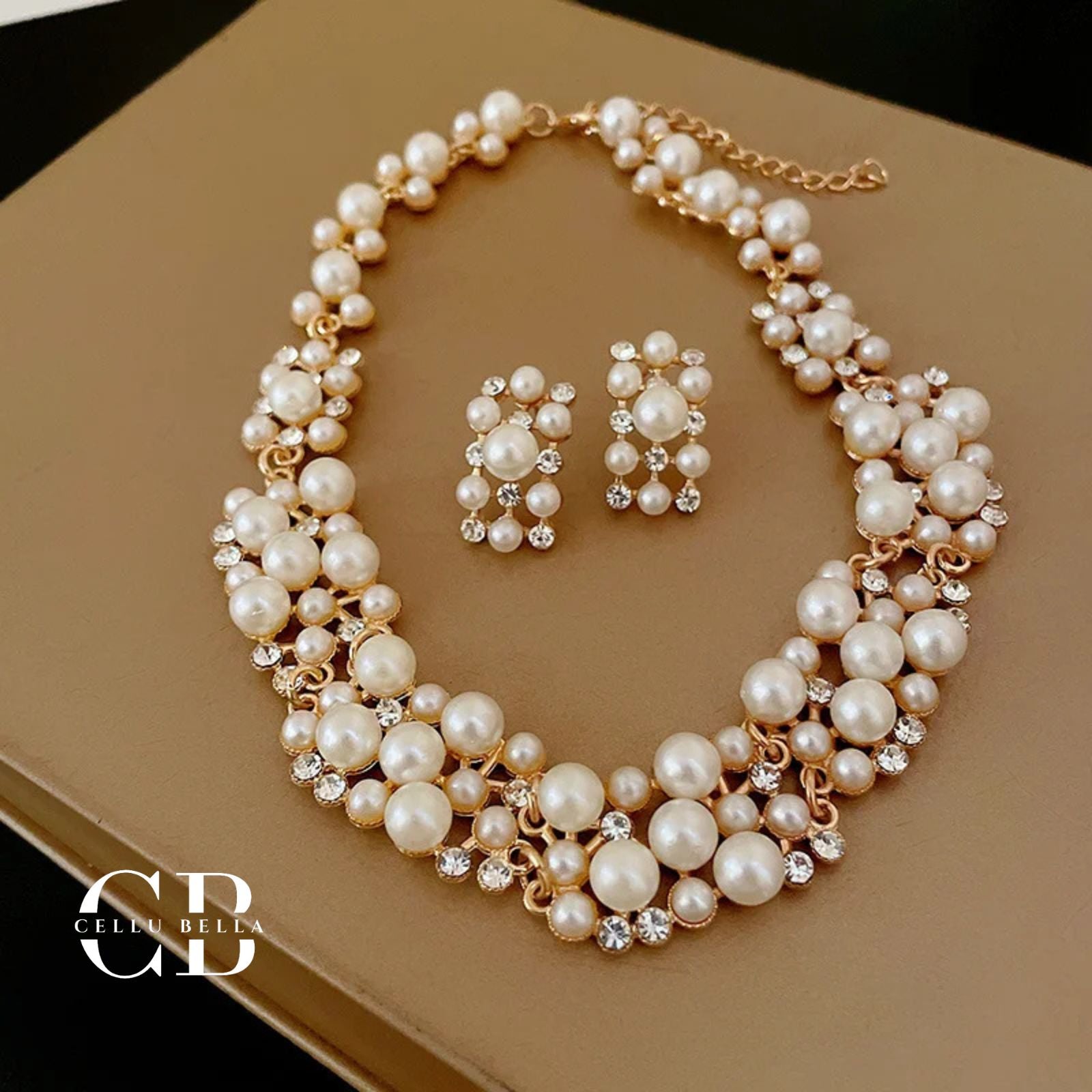 Isabella-Set: Luxuriöses Perlen- & Strass-Schmuckset