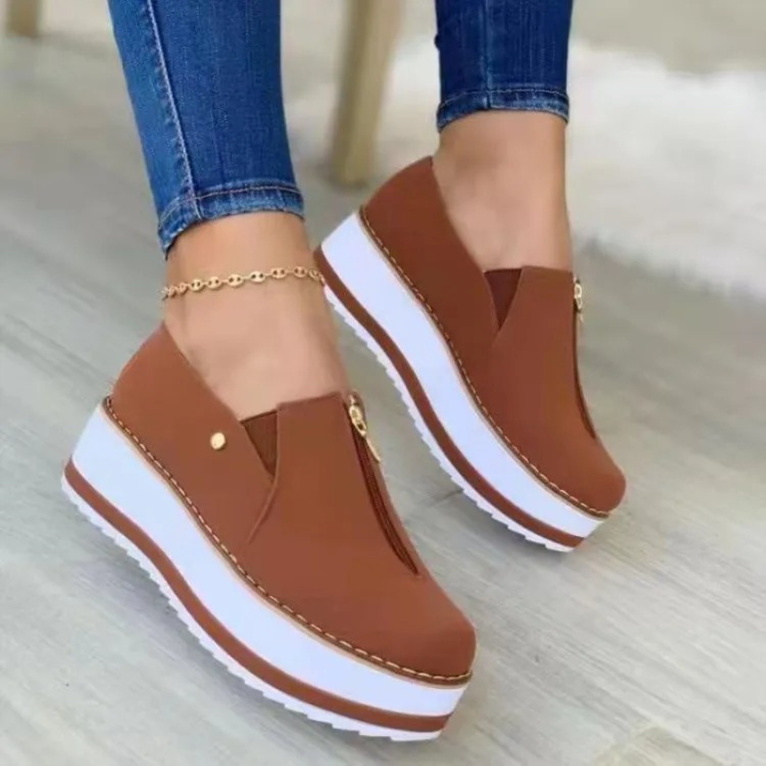 Nica – vulkanisierte Damen-Loafer aus Wildleder mit Reißverschlussdetail