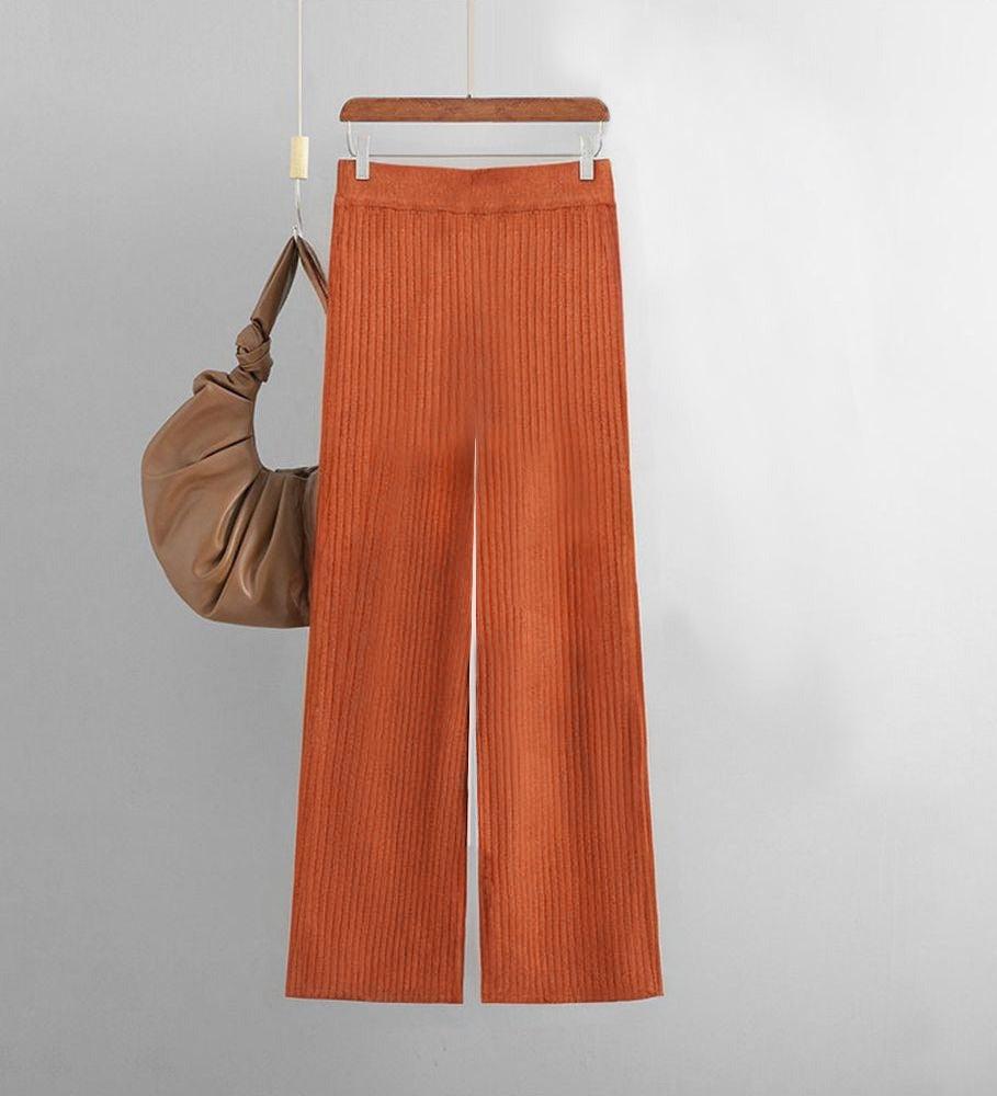 Zweiteiliges Set mit einfarbigem Rollkragen in Orange