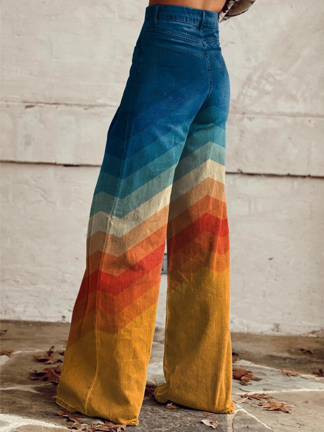 Weit geschnittene Jeans | Chevron-Farbverlauf | Retro-Design