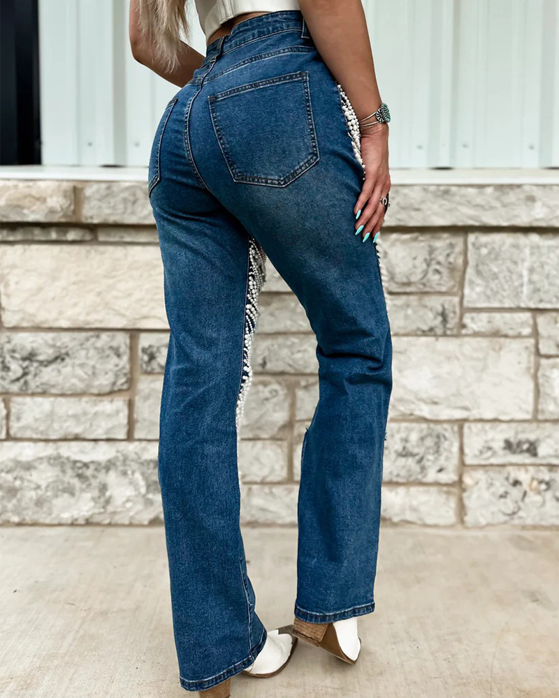 Zerrissene Jeans mit Verwaschenem Perlenkettenanhänger für Damen