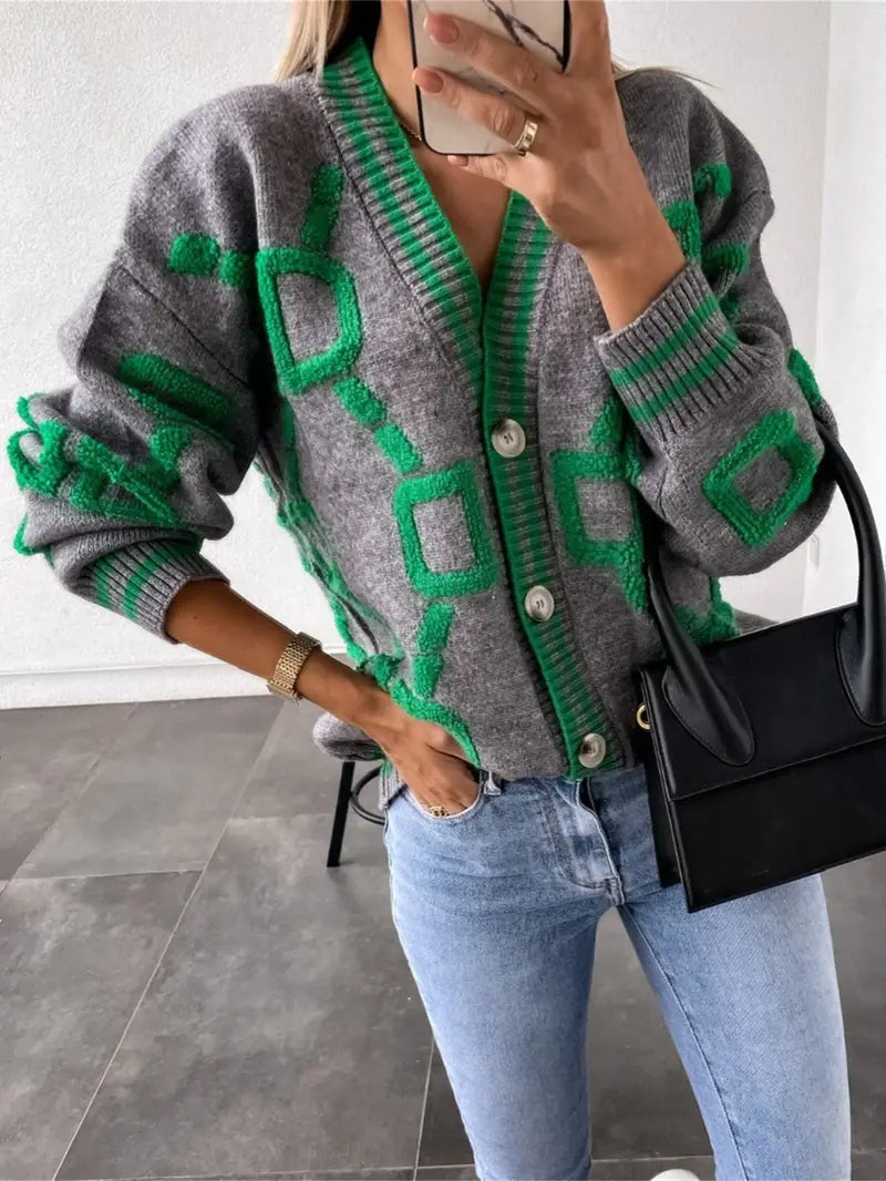 Silja - Schicker Cardigan mit kontrastierendem V-Ausschnitt