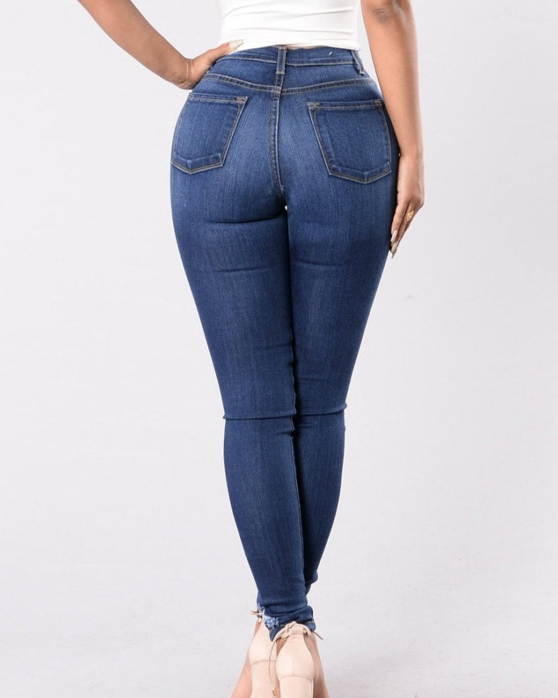 Zerrissene Skinny Slim Fit Jeans mit Ausgefransten Kanten und Stretchanteil