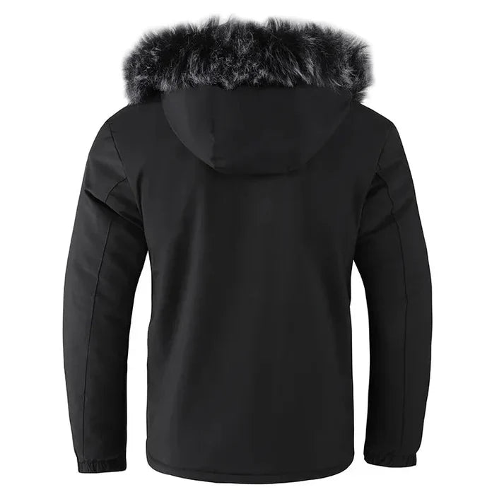 Jacken mit warmer kapuze und kuscheligem kunstfell für outdoor - Abenteuer
