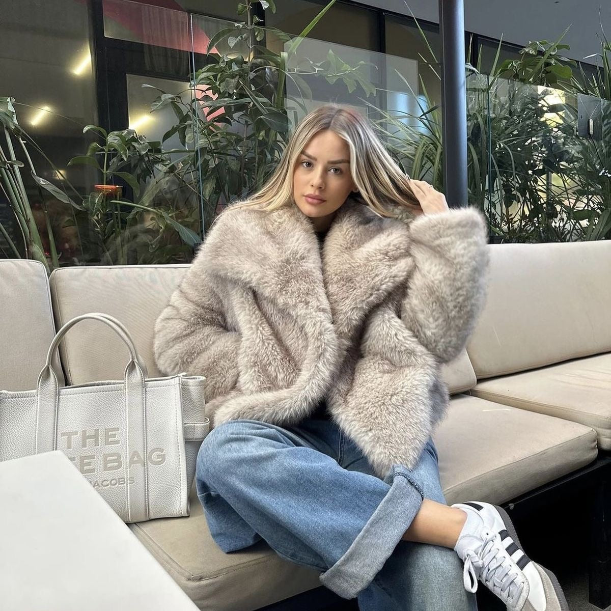 Mia | Eleganter Pelzmantel für Damen