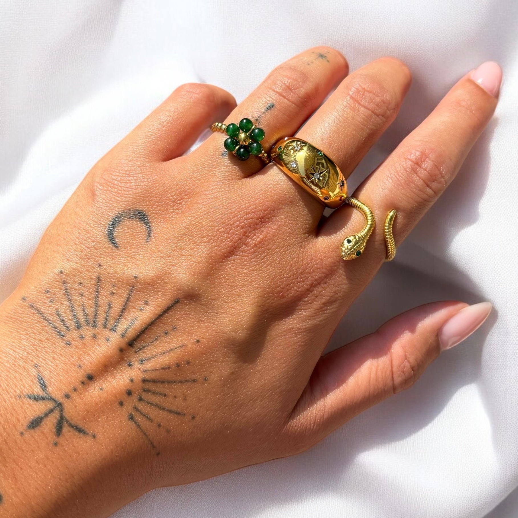 Viper Ring mit Smaragdaugen – Mystisch & Kühn
