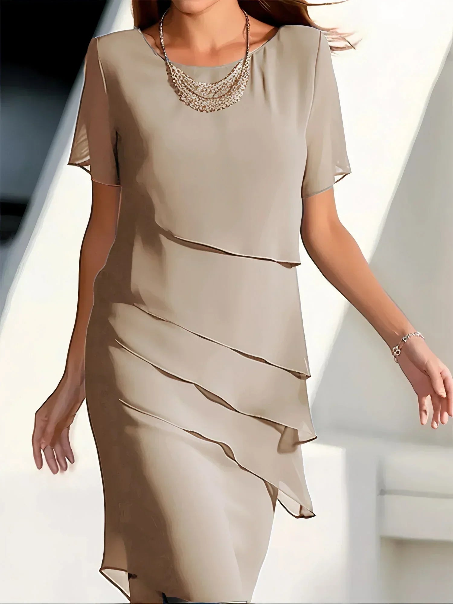 Klassisches Chiffon Lagenkleid