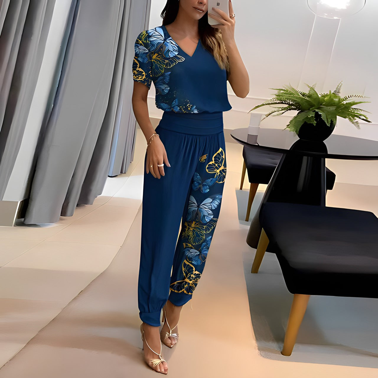 Zweiteiliges Bluse und Hose Set