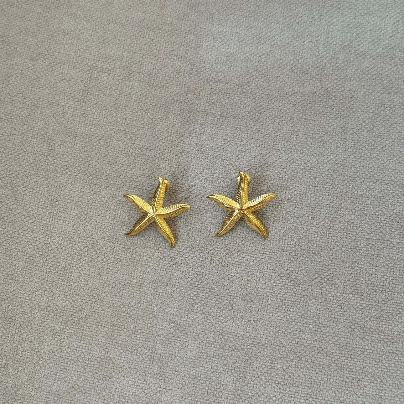 Goldene Seestern-Ohrringe – Ein maritimer Touch für deinen Stil