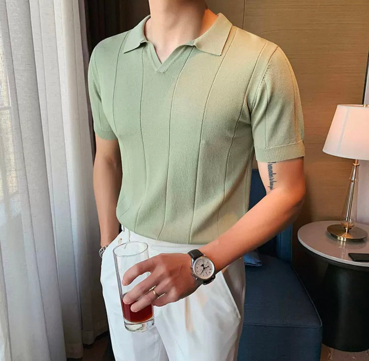 Herren Poloshirt – Weiß, Feine Streifen, Atmungsaktiv & Elegant für Freizeit & Business