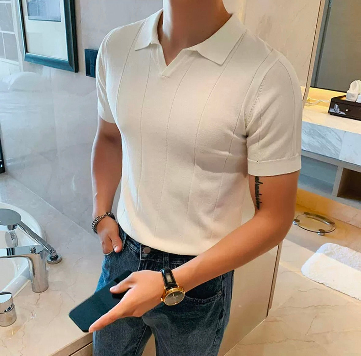 Herren Poloshirt – Weiß, Feine Streifen, Atmungsaktiv & Elegant für Freizeit & Business
