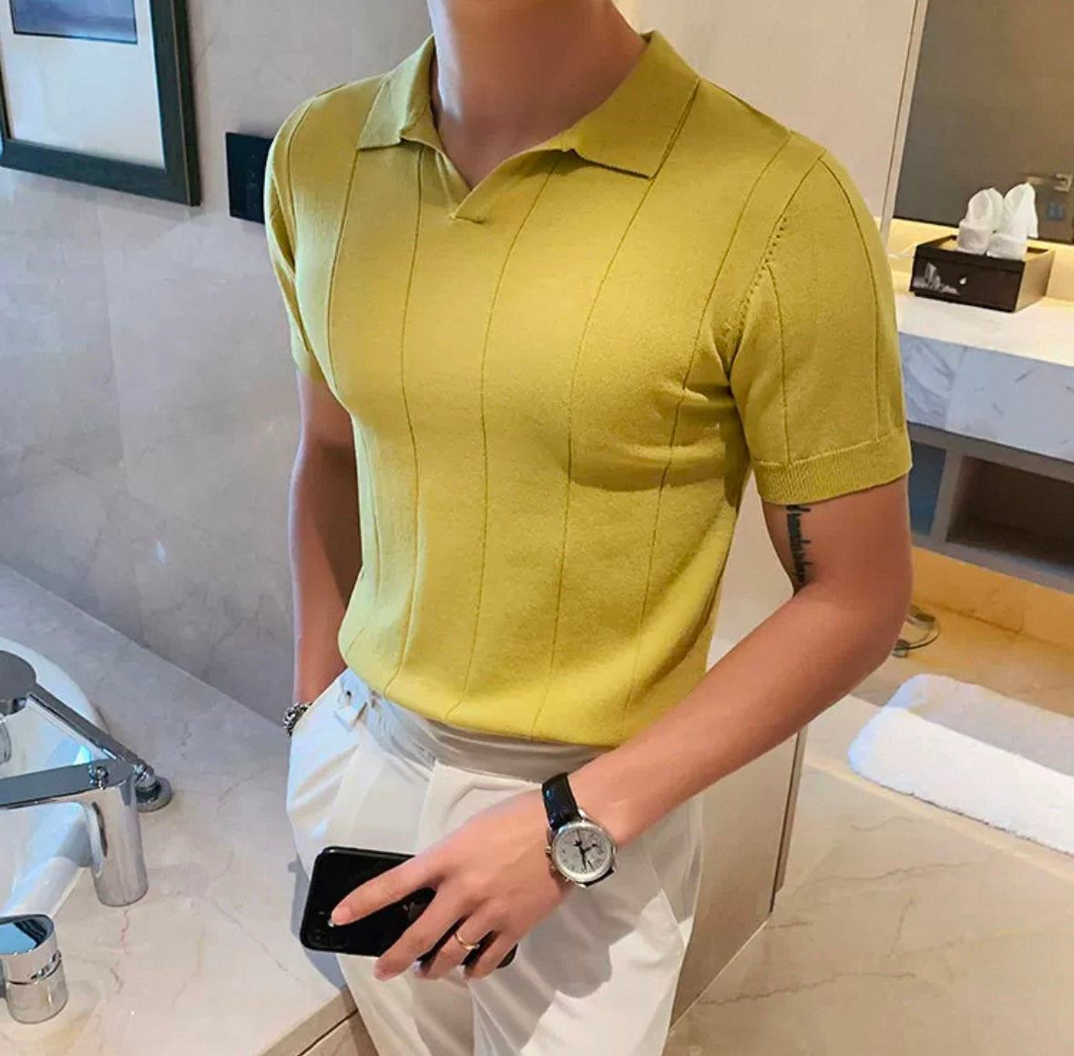 Herren Poloshirt – Weiß, Feine Streifen, Atmungsaktiv & Elegant für Freizeit & Business