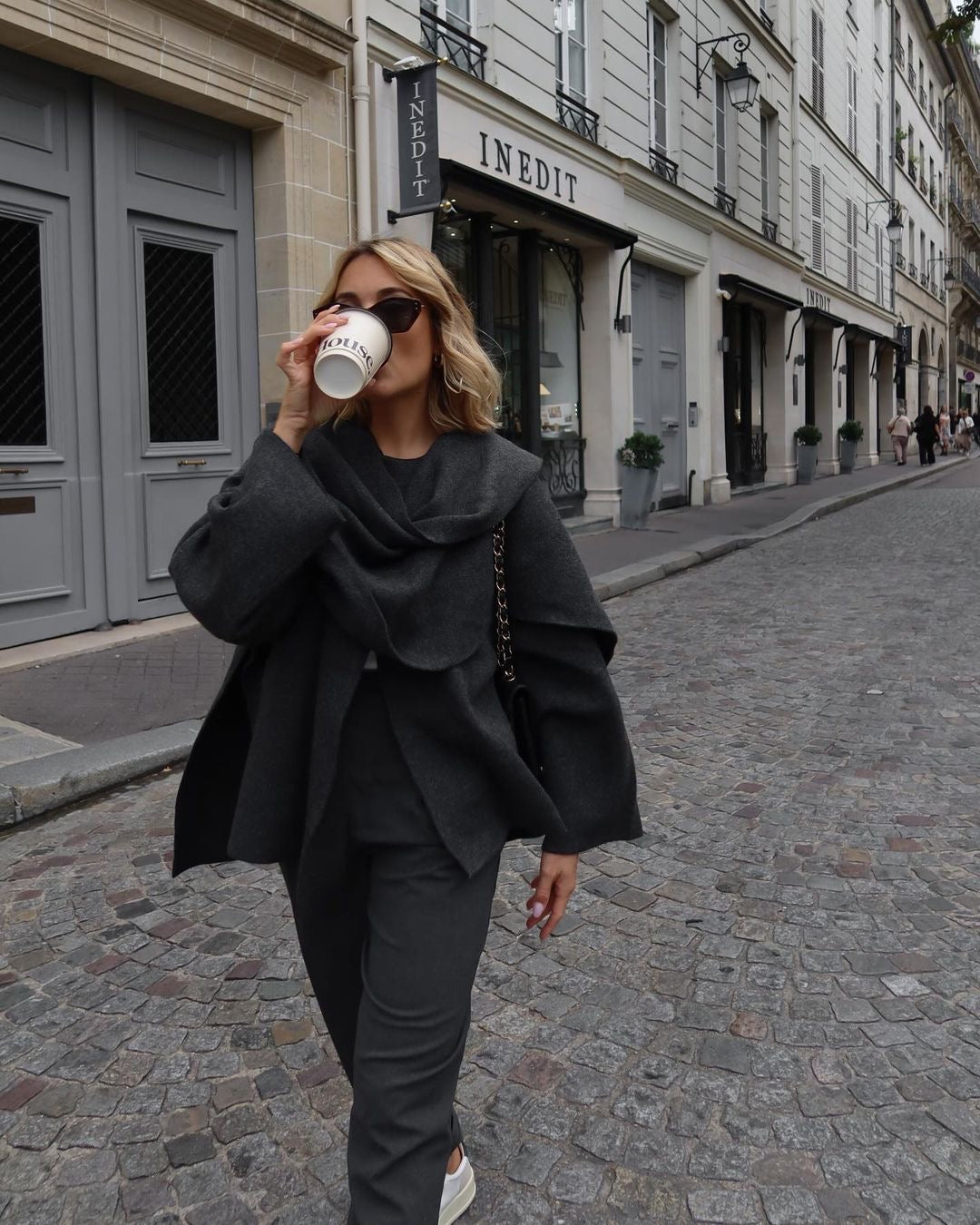 Alma | Elegante Schalweste für Damen