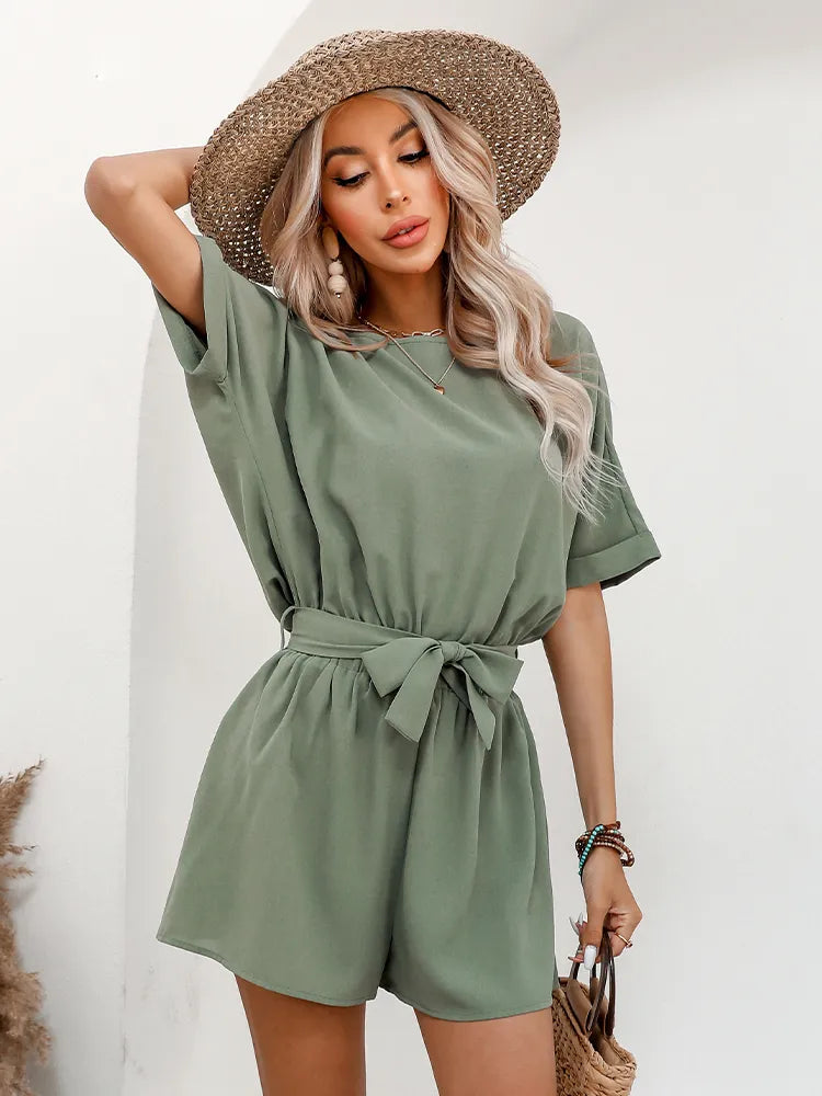 Jaya - Gürtel-Jumpsuit mit Rundhalsausschnitt