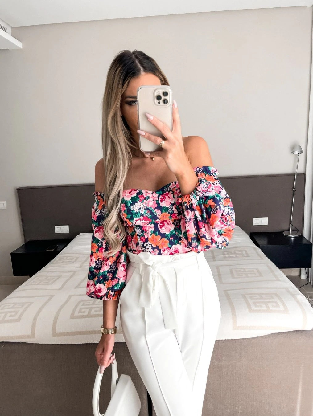 Lara | Florale Bluse mit Trägern