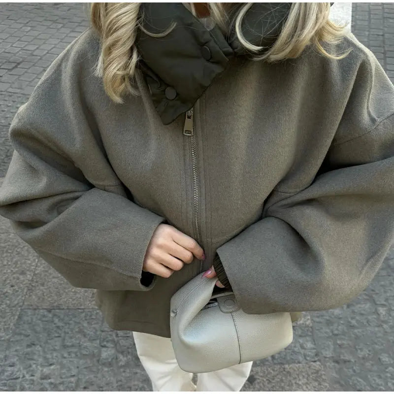 Aurelia - Übergröße Jacke mit Kapuze für Damen