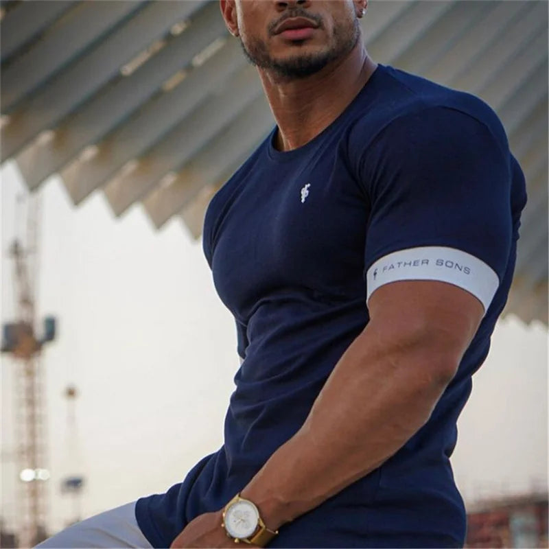 Gerhard | Muscle Fit T-Shirt mit kurzen Ärmeln