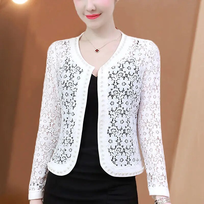 Lara - Strickjacke mit Spitze