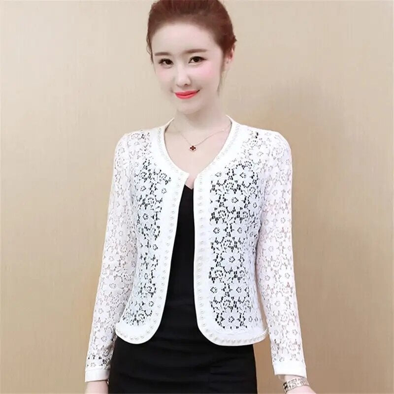 Lara - Strickjacke mit Spitze