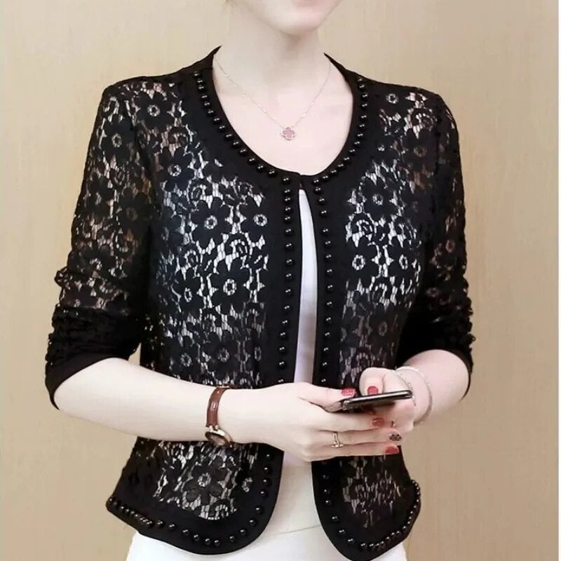 Lara - Strickjacke mit Spitze