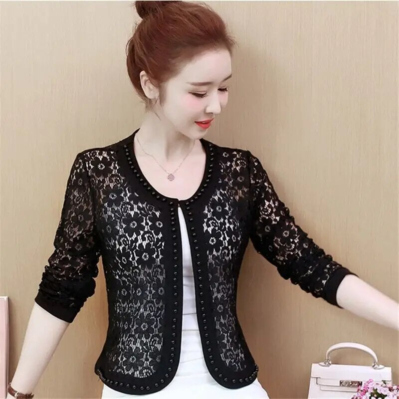 Lara - Strickjacke mit Spitze