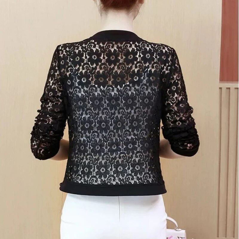 Lara - Strickjacke mit Spitze