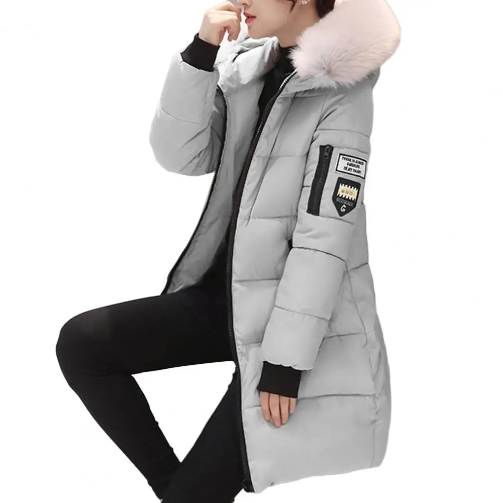 Taktische Pufferjacke mit Fellkapuze