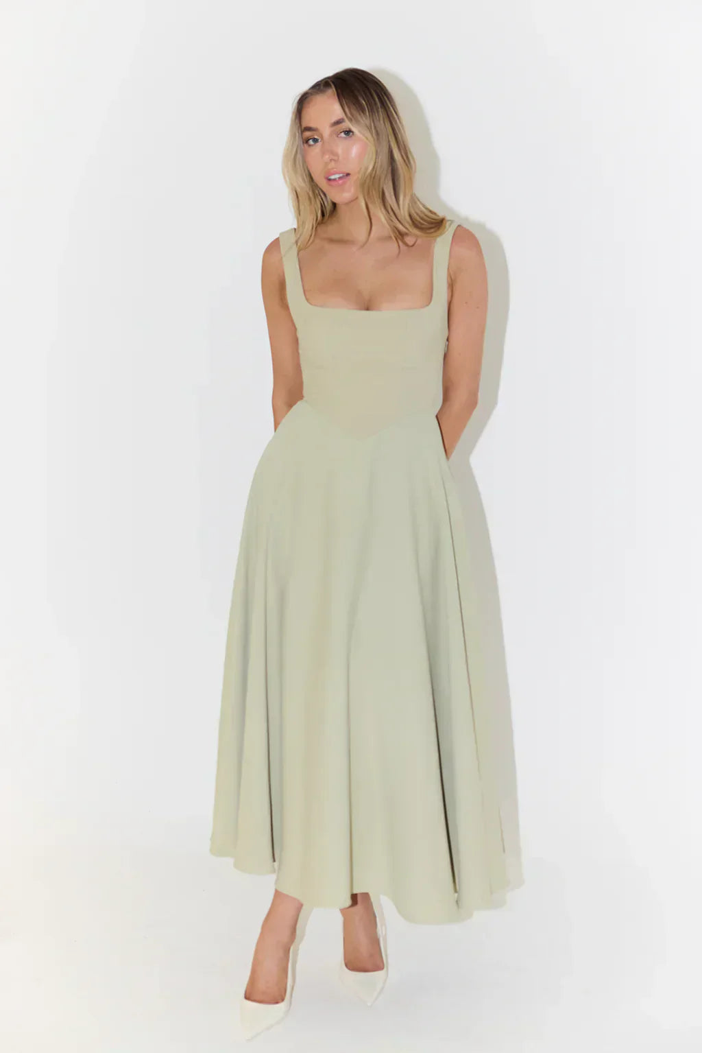 Midi-Kleid mit Hoher Taille