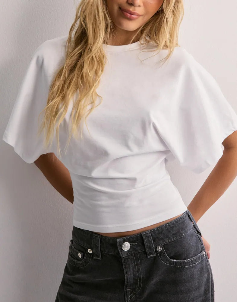 Kurzarm-Crop-Top | Weite Ärmel & Taillenbetonung | Trendbewusst & Lässig