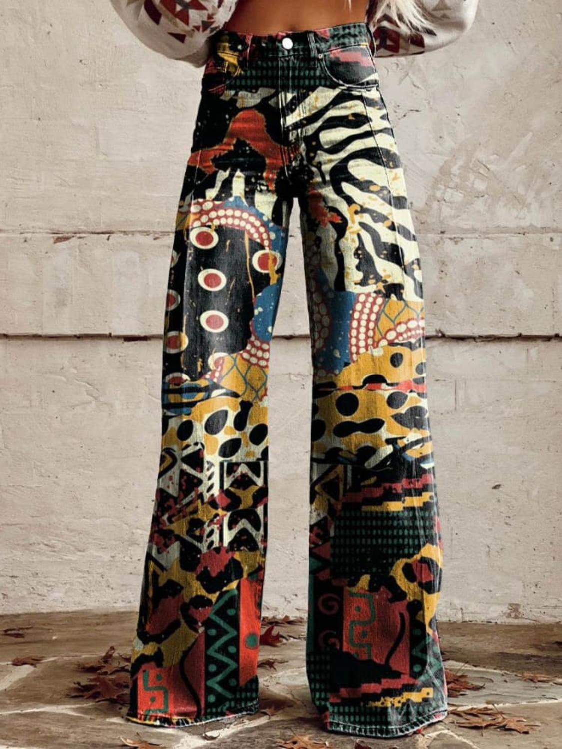 Weit geschnittene Jeans | High Waist | Abstrakter Ethno-Print