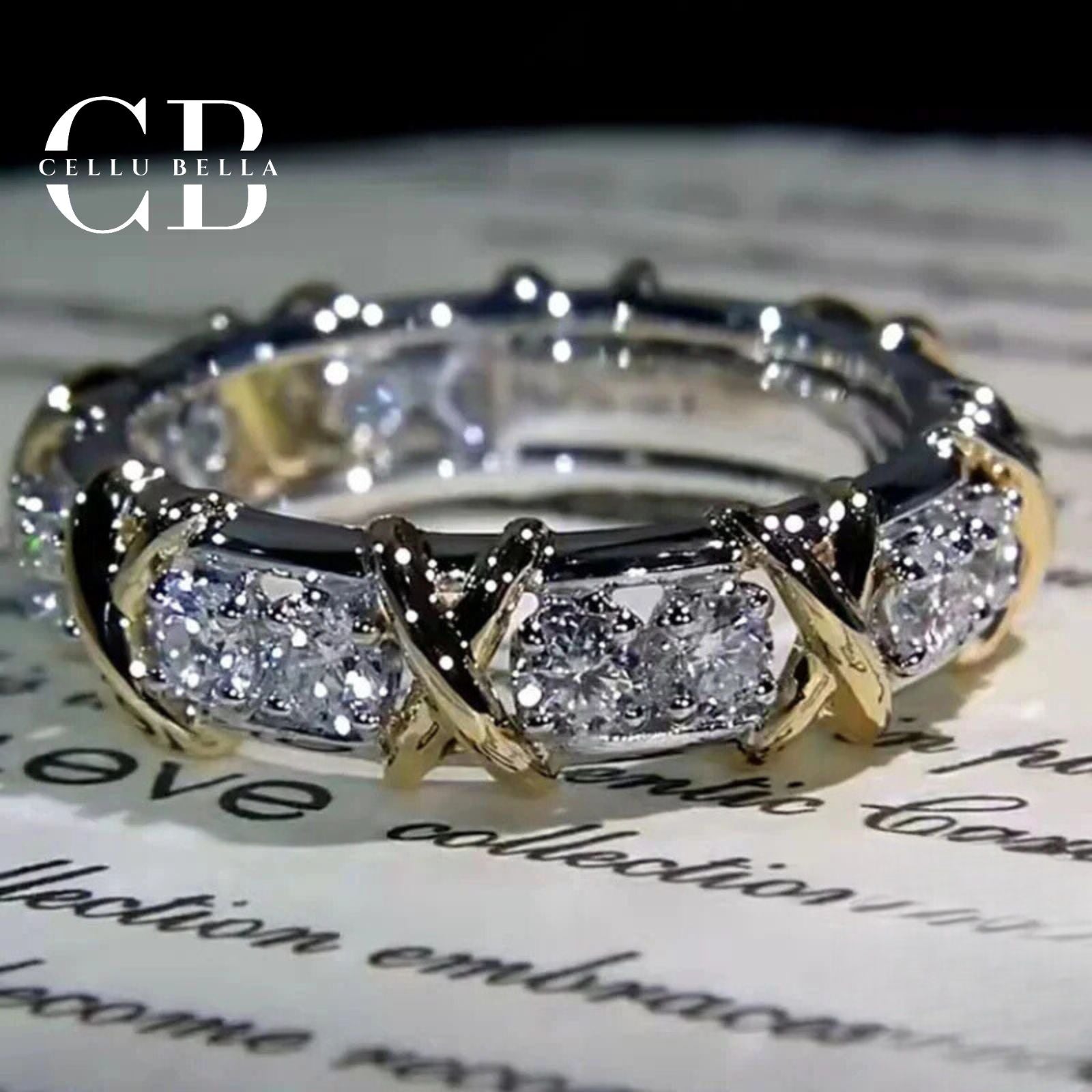 Liora-Ring: Eleganter Statement-Ring aus 925er Sterlingsilber mit Zirkonia und Goldakzenten