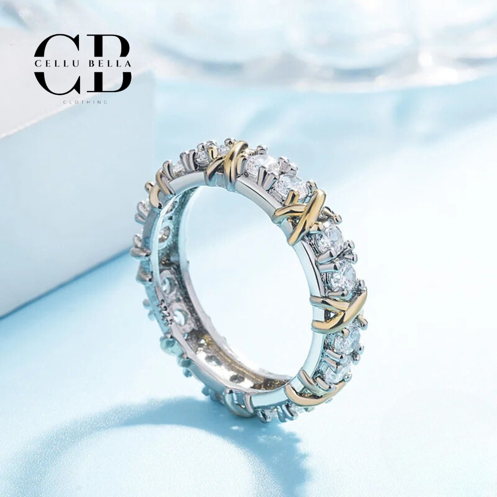 Liora-Ring: Eleganter Statement-Ring aus 925er Sterlingsilber mit Zirkonia und Goldakzenten