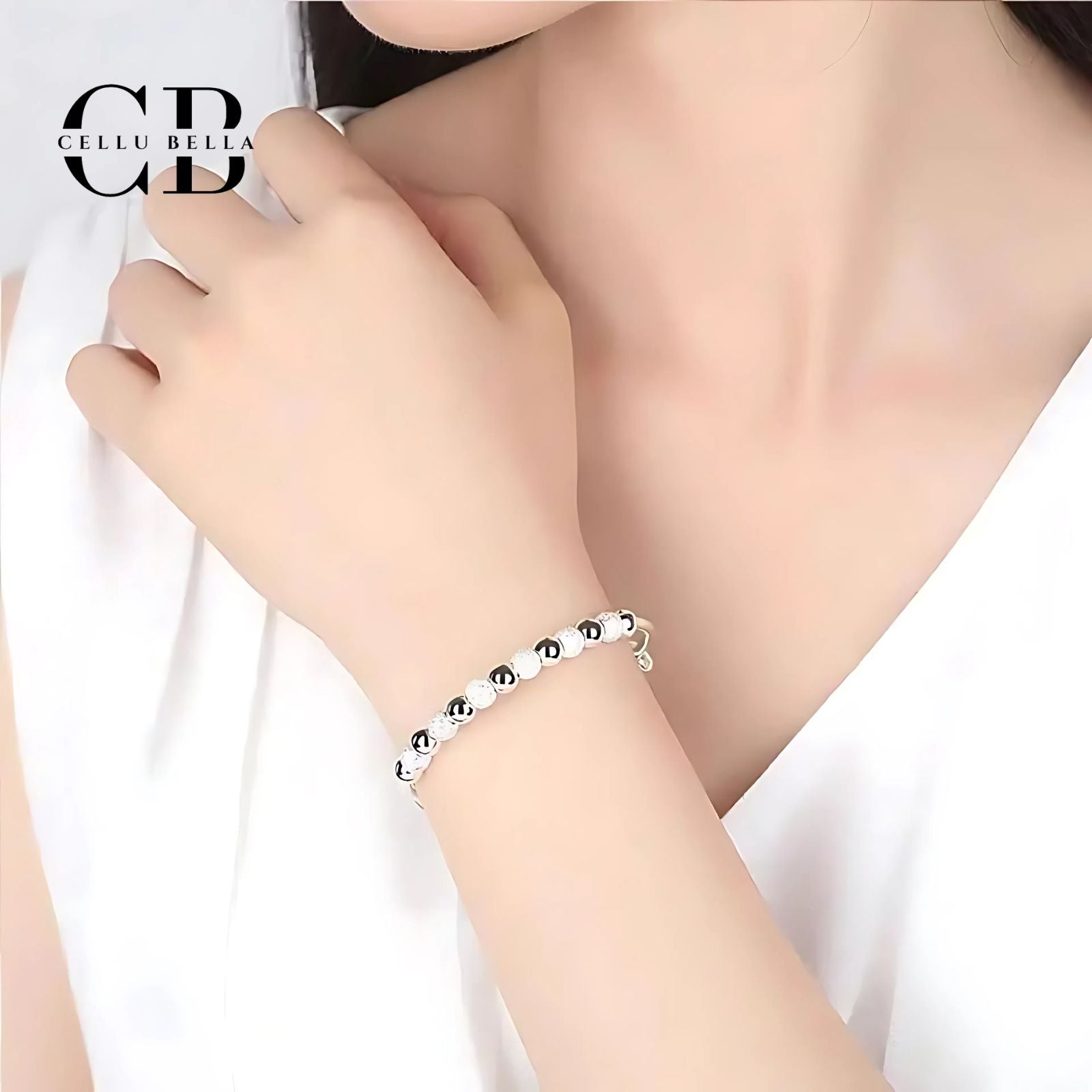 Liana-Armband: Elegantes Perlenarmband mit luxuriösem Design
