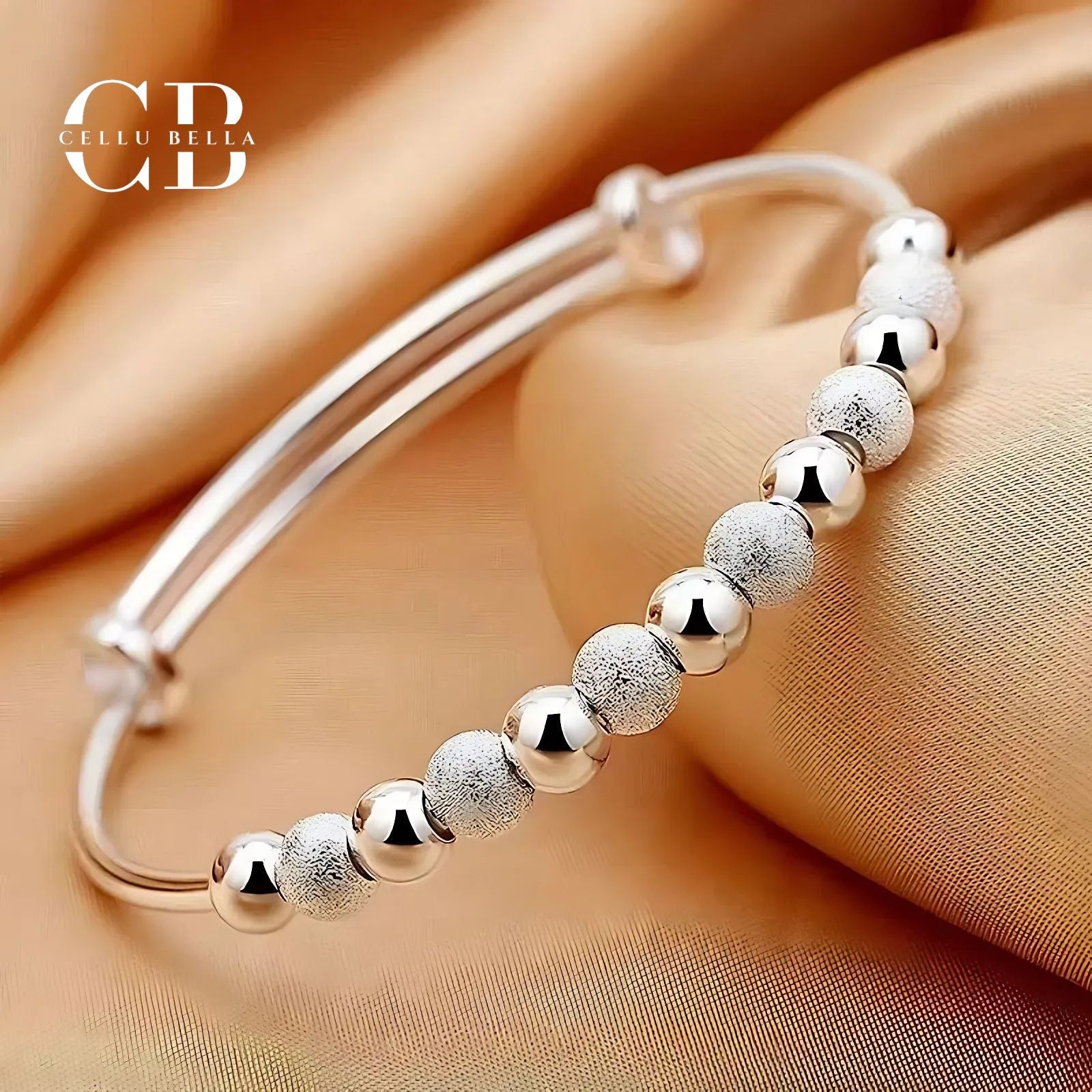 Liana-Armband: Elegantes Perlenarmband mit luxuriösem Design