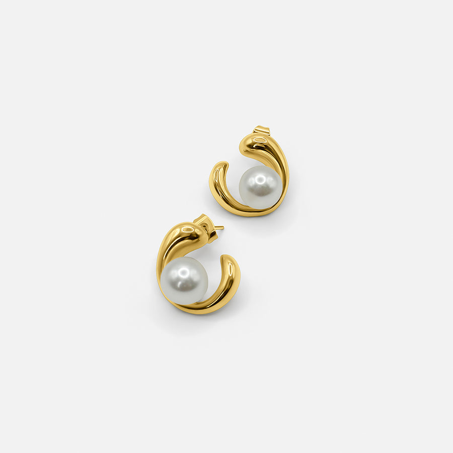 Goldene Ohrringe mit Perlendetails – Elegante Akzente für jeden Anlass