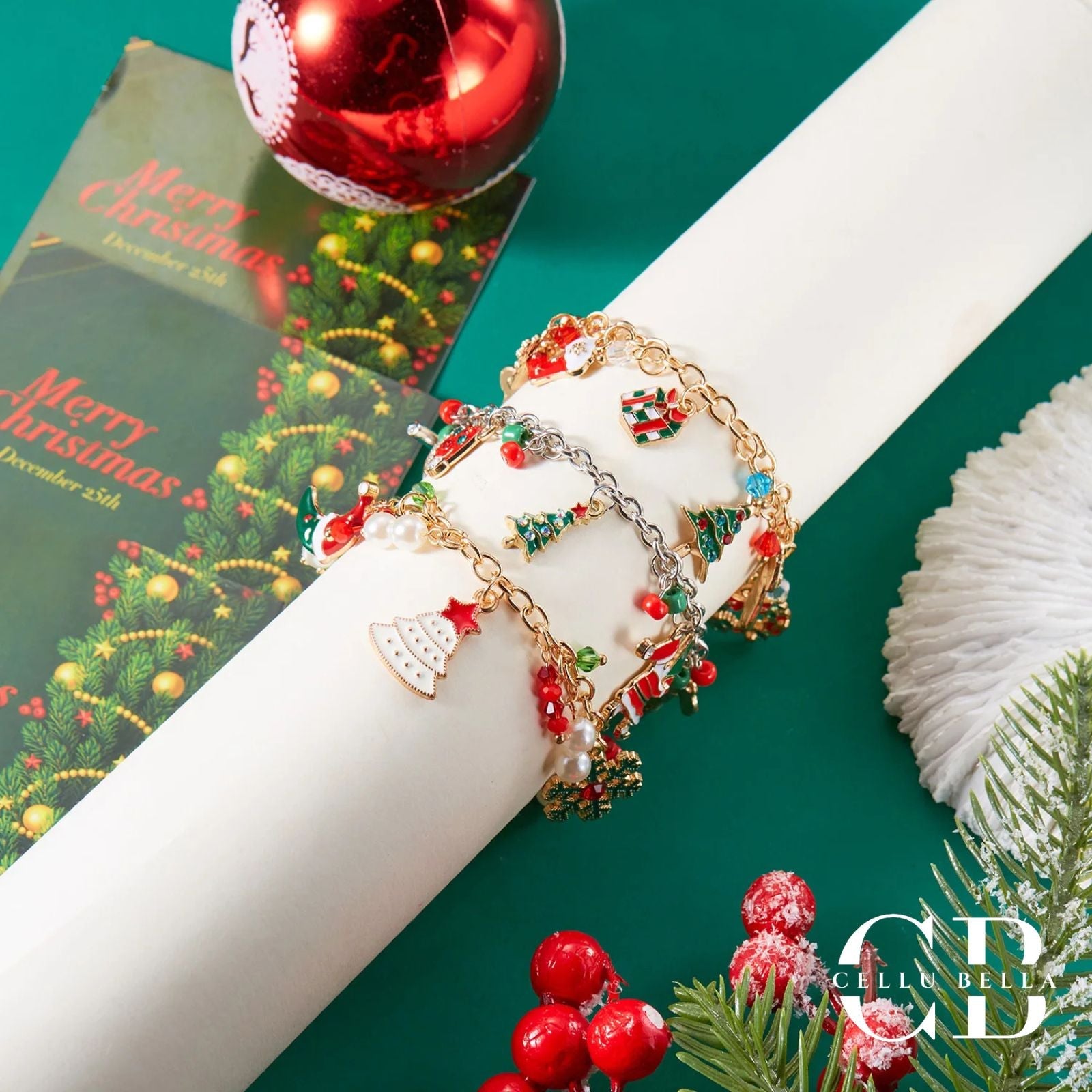Noelle-Armbandset: Festliche Charm-Armbänder im Weihnachtsdesign