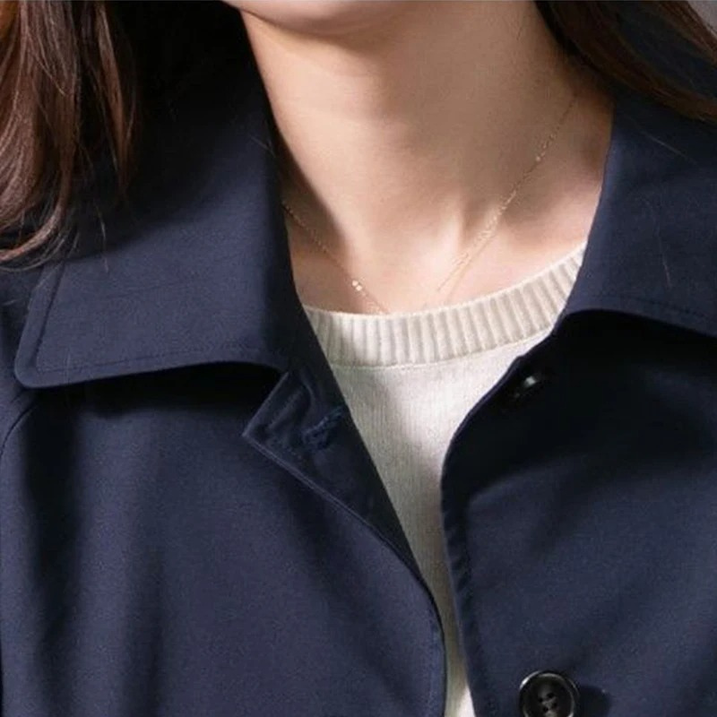 Ruby - Stilvolle und Taillierte Kurz-Trenchcoat mit Einreihiger Knopfleiste für den Herbst für Damen
