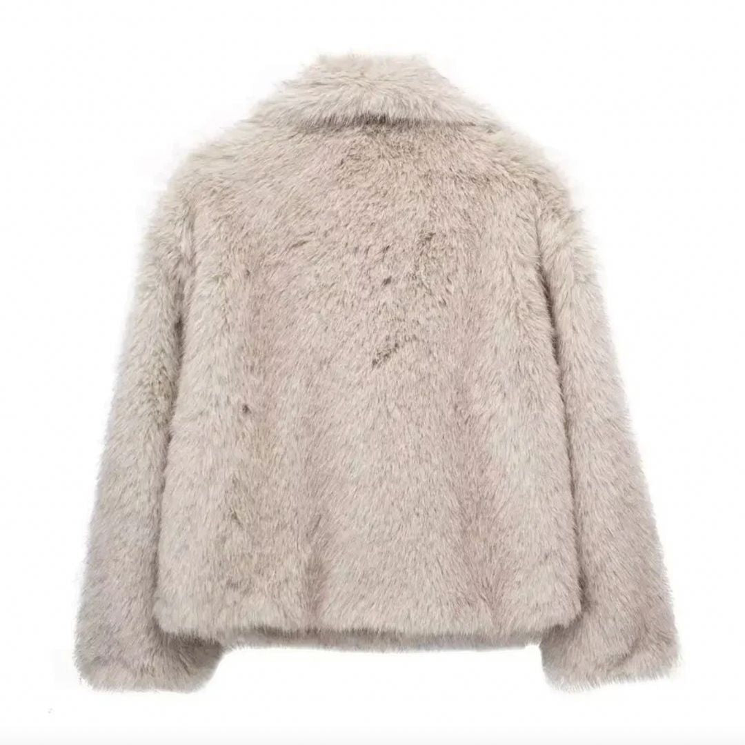 Flauschiger Mantel für Damen