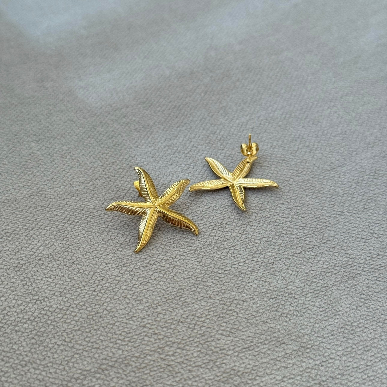 Goldene Seestern-Ohrringe – Ein maritimer Touch für deinen Stil