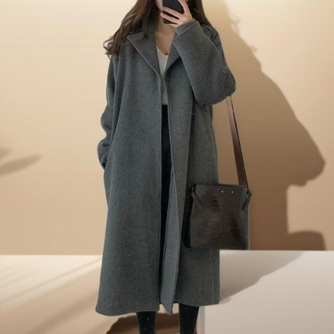 Langer Damenmantel Beige Wolle Tailliert für Winter Eleganz
