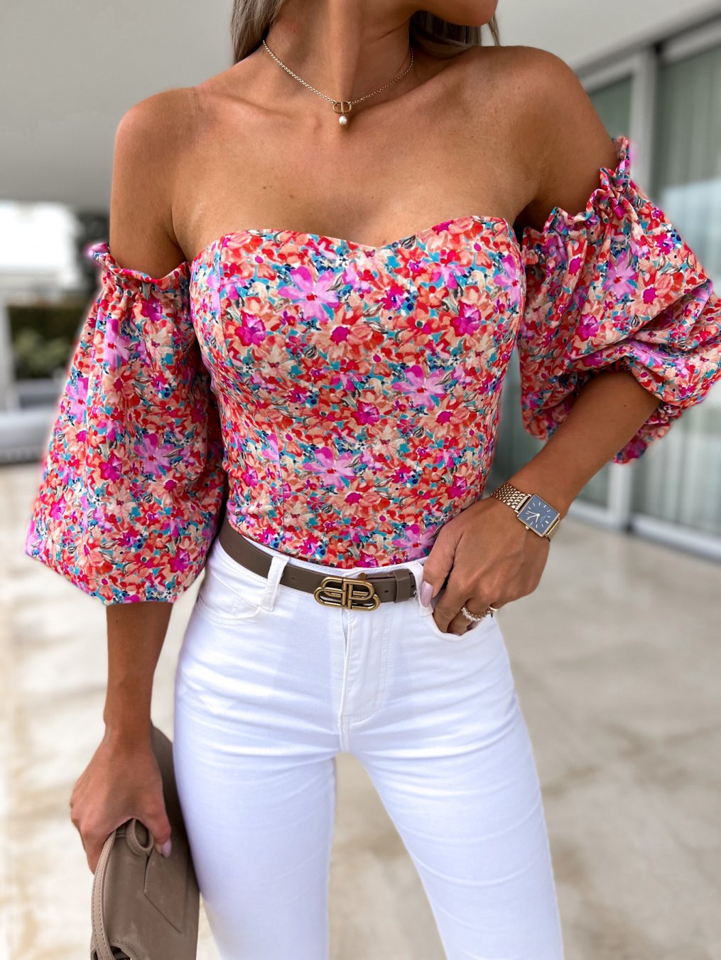 Lara | Florale Bluse mit Trägern