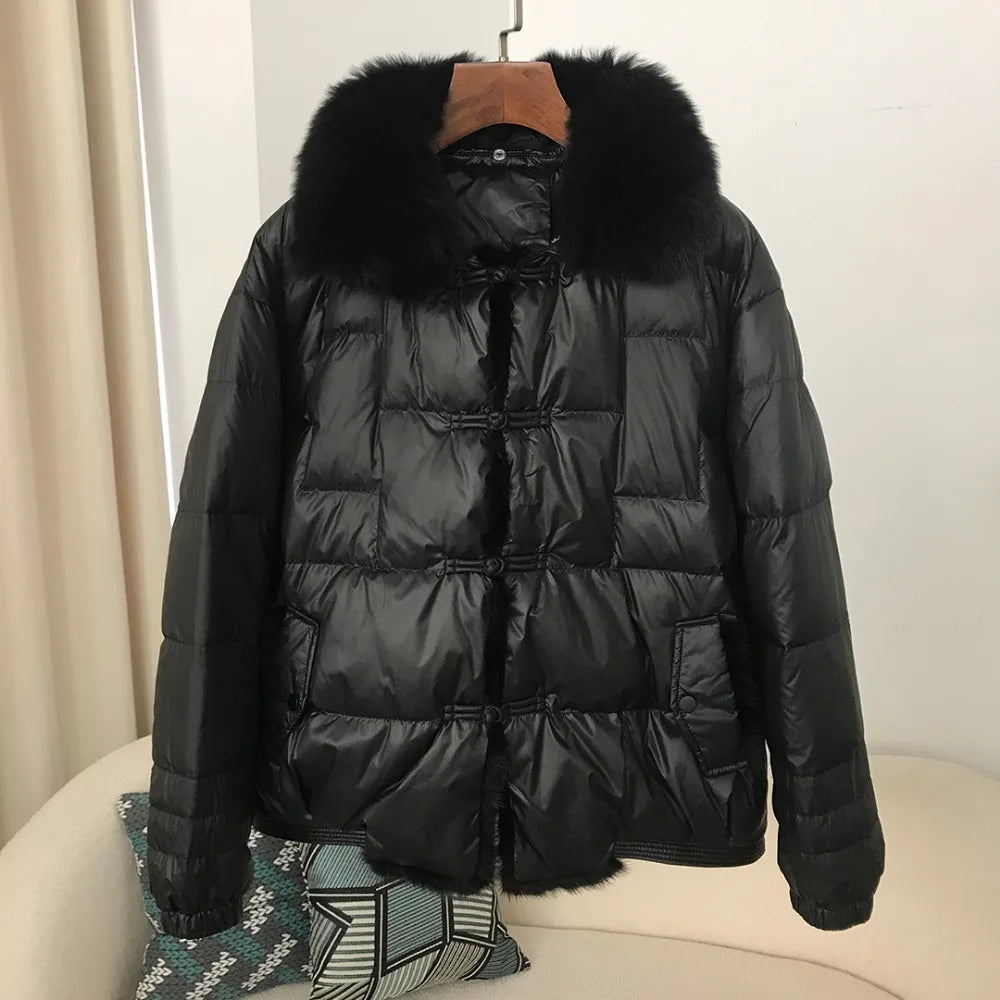 Valentina – Luxuriöse Daunenjacke mit Pelzkragen