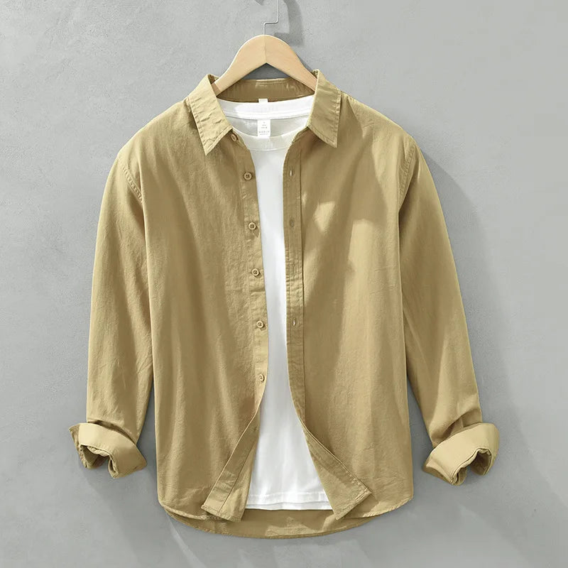 Klassisches stilvolles Button-Up-Hemd für Männer