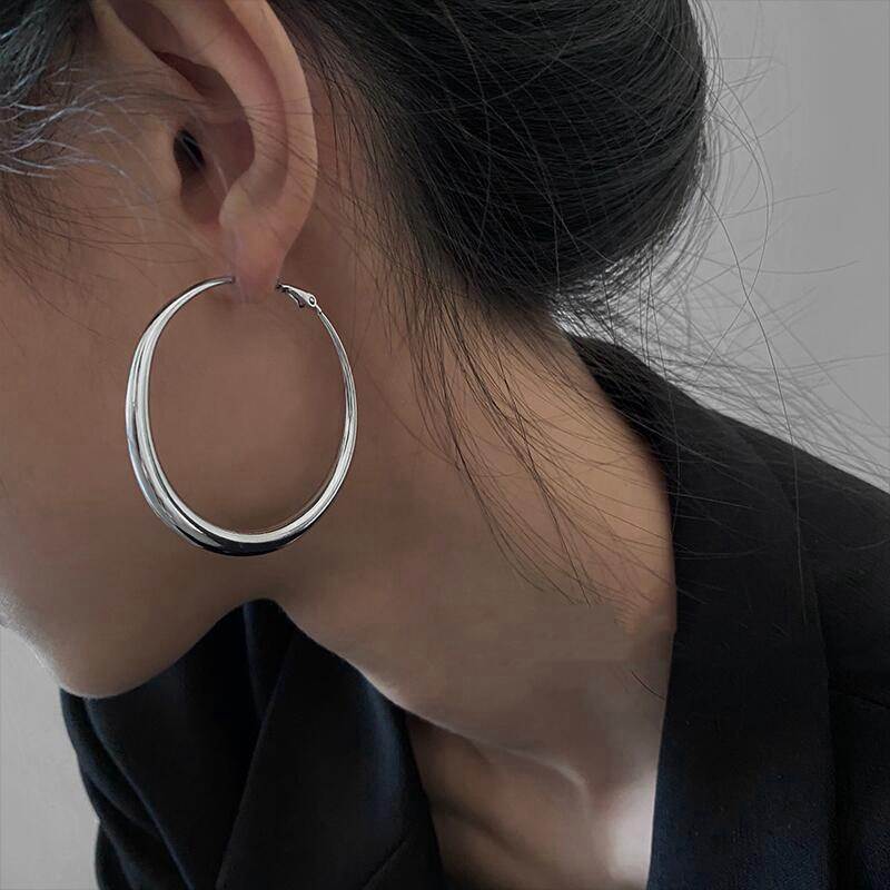 Micara - Bold Loop - Ohrringe