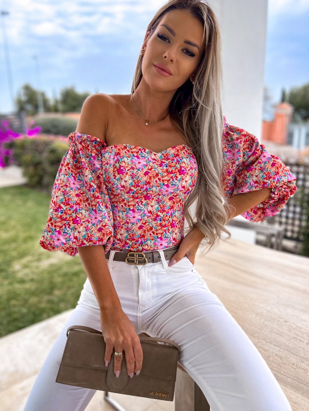 Lara | Florale Bluse mit Trägern