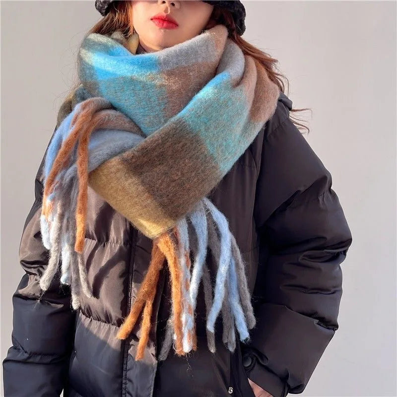 Bunter Schal aus Wolle - Hält warm & stylish