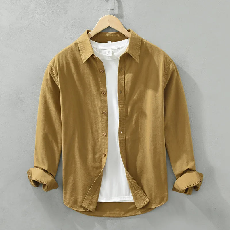 Klassisches stilvolles Button-Up-Hemd für Männer